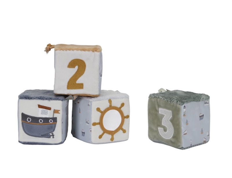 مجموعة من المكعبات الناعمة بحارة باي